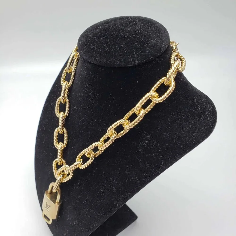 Authentic Louis Vuitton Lock & Key w/ Unbranded Gold Plated Gold Chain Necklace - Picture 3 of 10